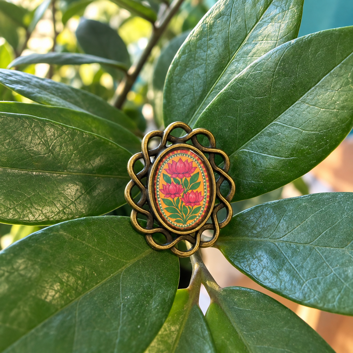 Antique Lotus Bloom Resin Ring - R001.