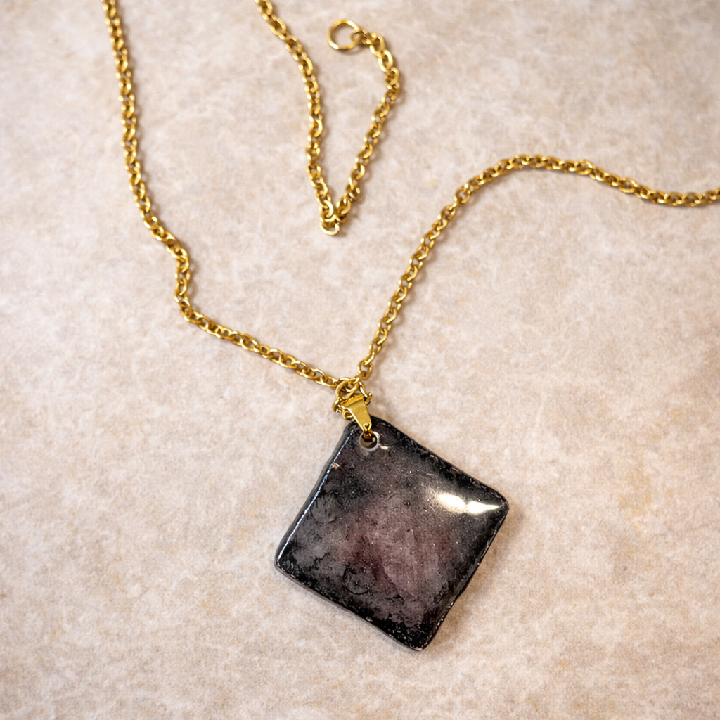 Royal Bee Pendant - Quirky Jewellery