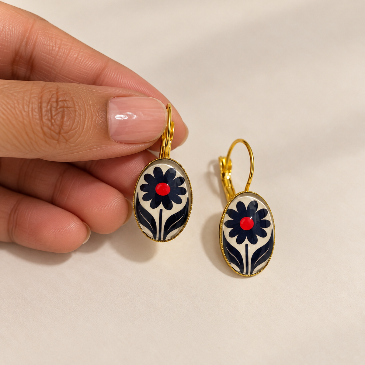 Classic Foral Gold Earring
