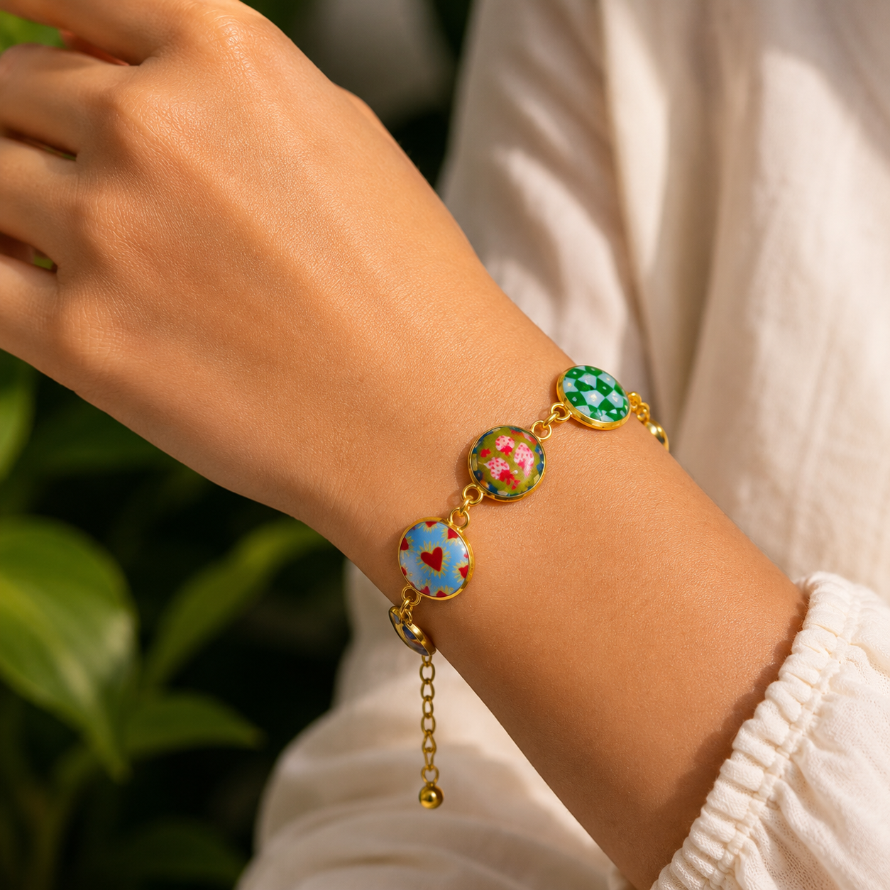 Muse Charm Bracelet (Anti Tarnish).