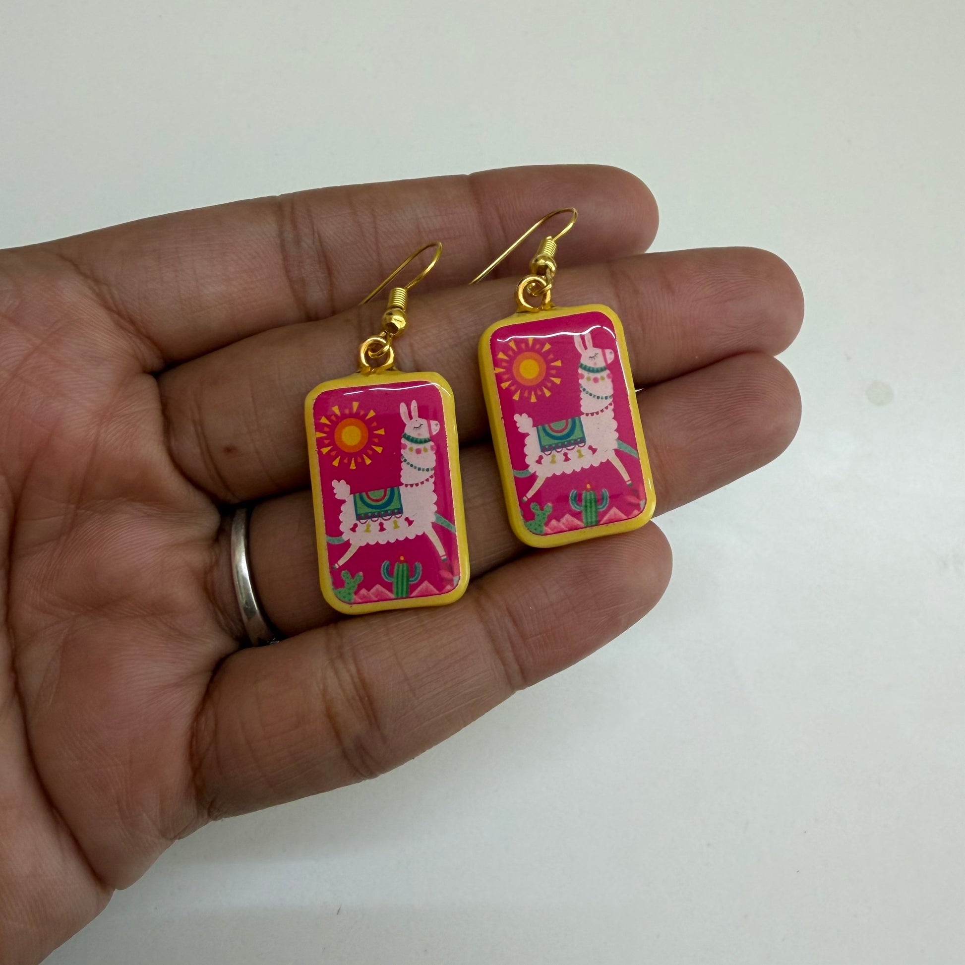 Pink Fiesta Llama Earrings 🦙🌵💖.