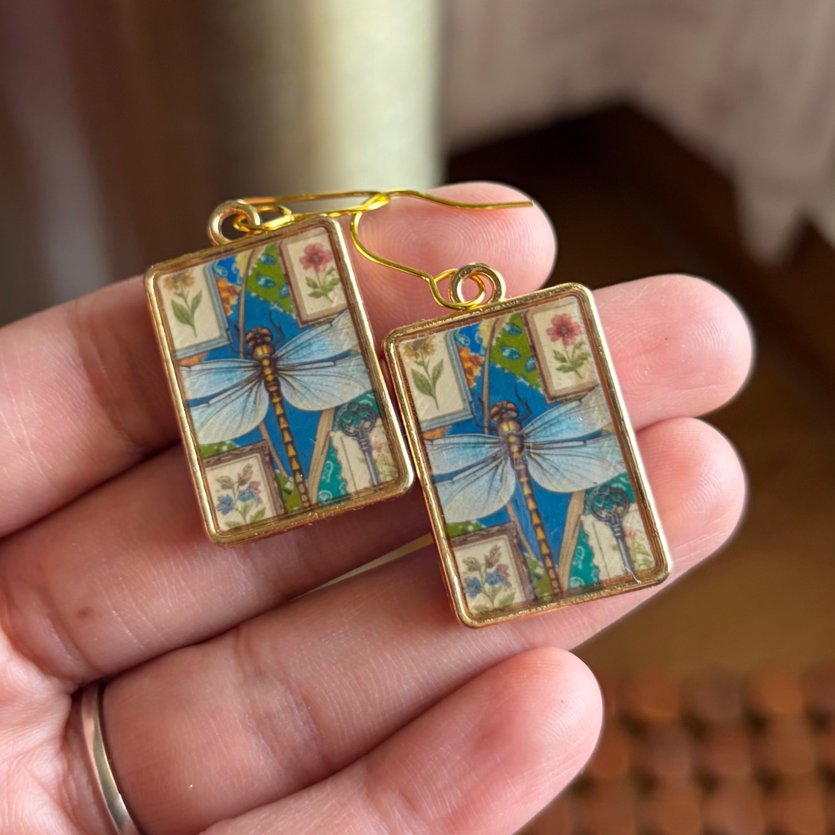 Dragonfly Memoir Earrings