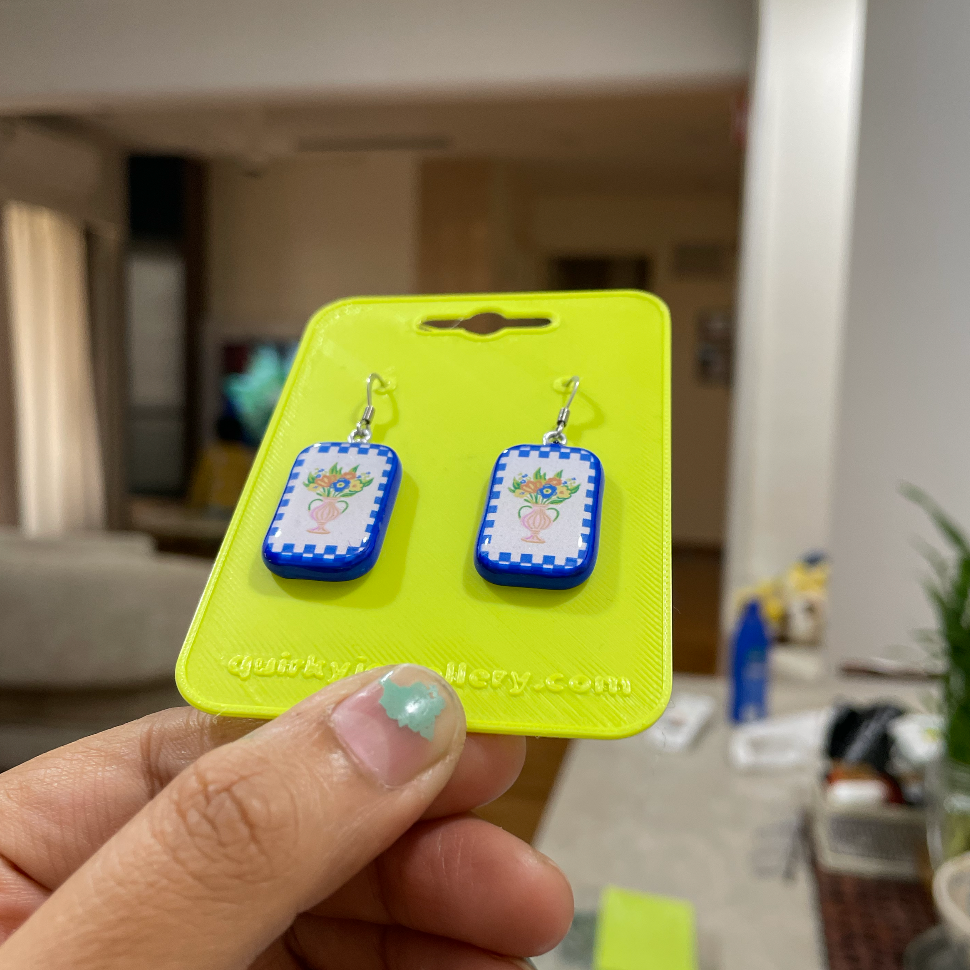 Elegant Dangle earring with floral design - Quirky Jewellery