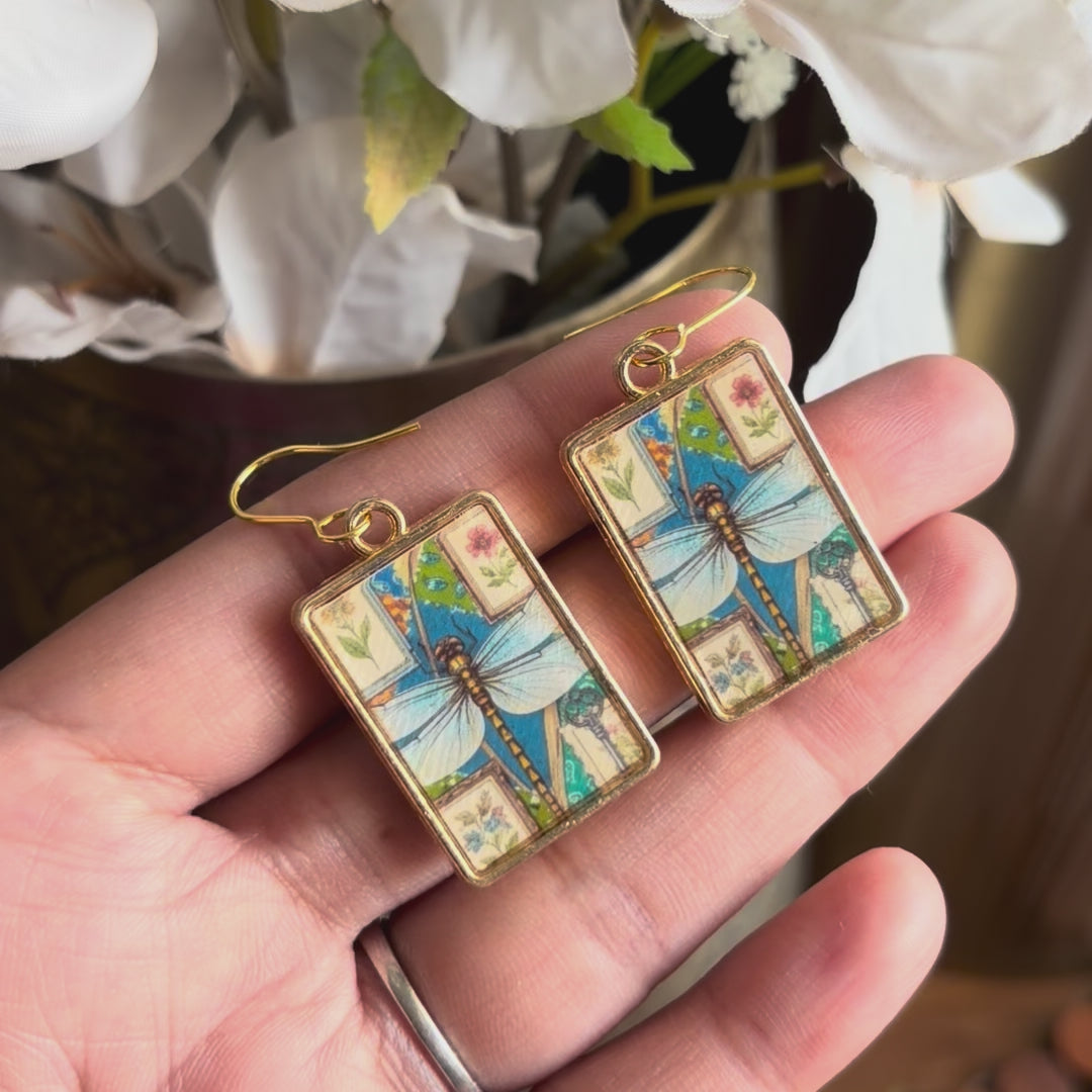Load video: Dragonfly Memoir Earrings
